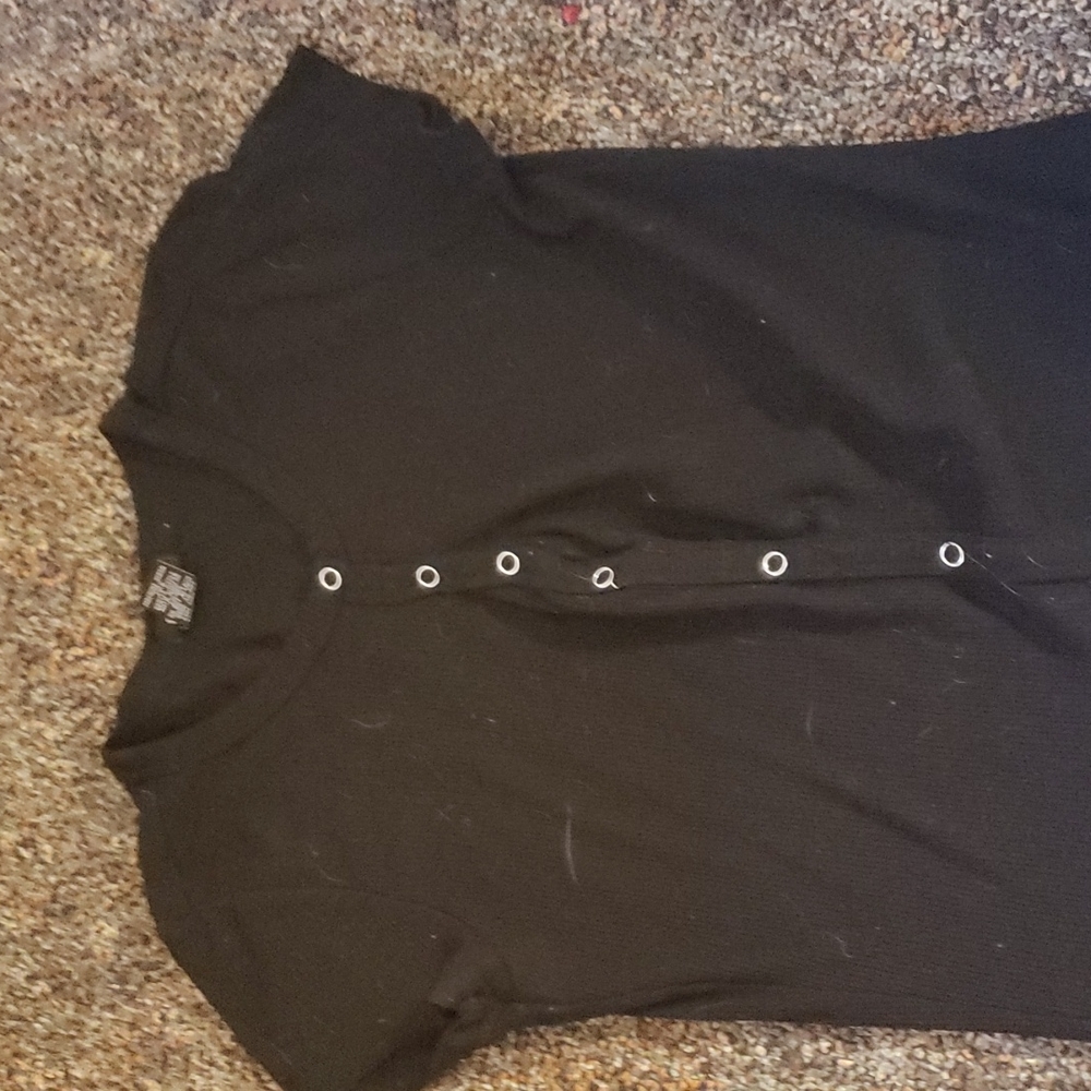 Black rue 21 shirt